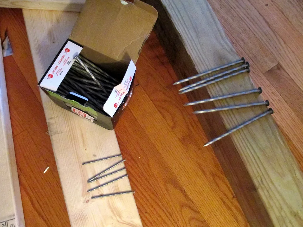 Steel nails 2.5"