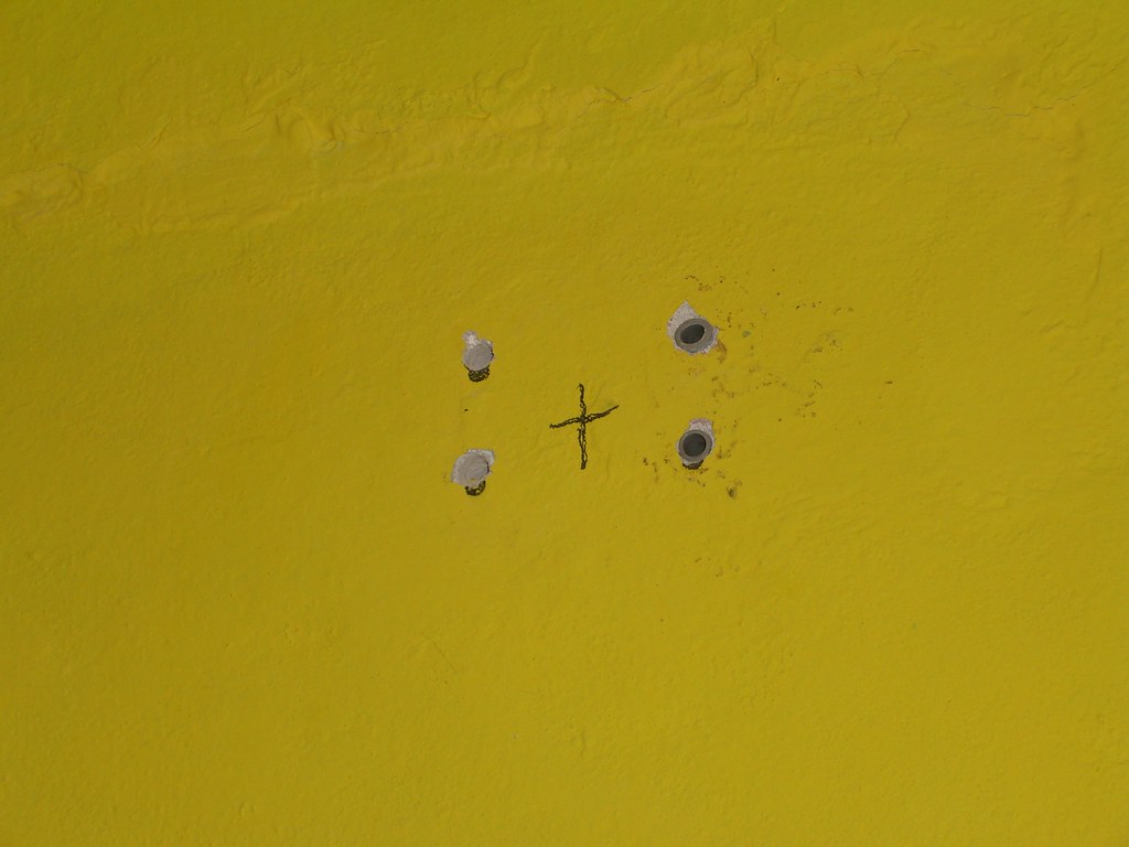 WALL PLUG M12