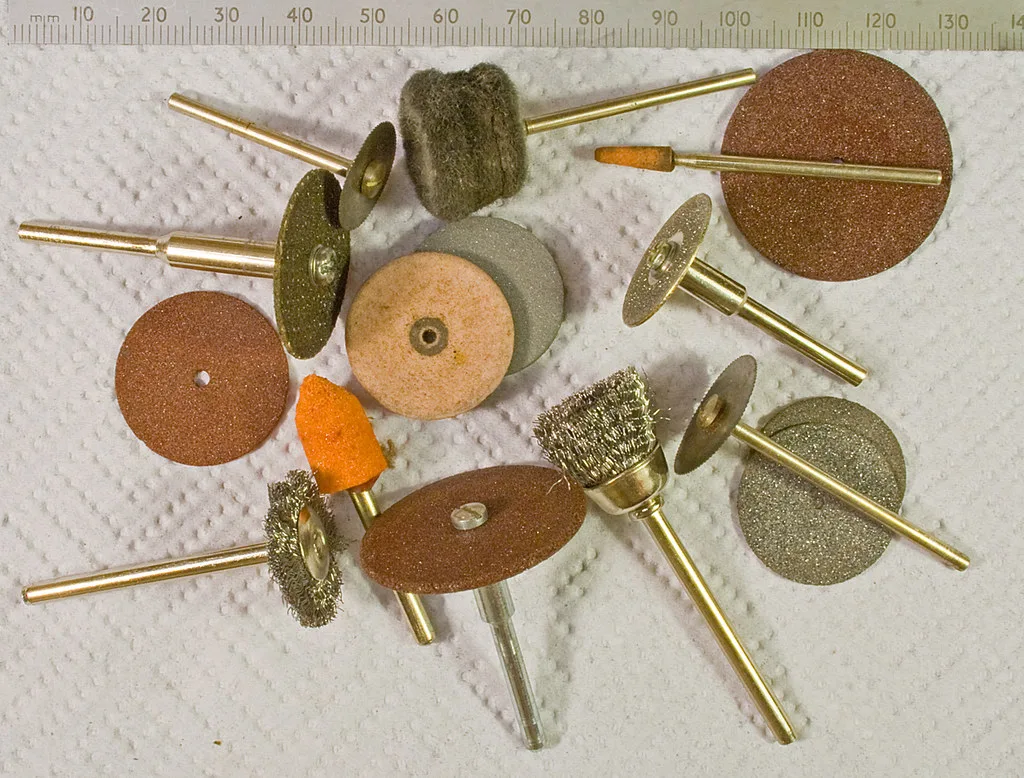 Wire brush 5" rows plastic